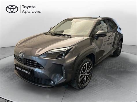 Toyota C-HR esterno con opzioni di personalizzazione
