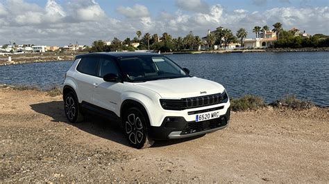 Jeep Avenger in ambiente urbano