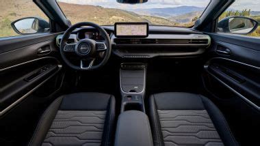 Interni della Jeep Avenger