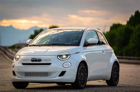 Design esterno della Fiat 500L