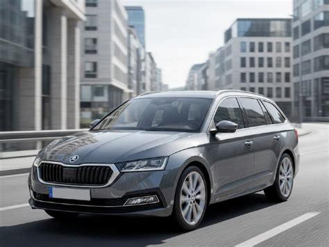 Skoda Octavia Wagon in un contesto urbano