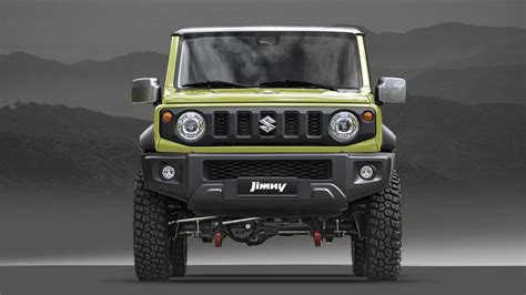 Suzuki Jimny Z Mode in un paesaggio montano