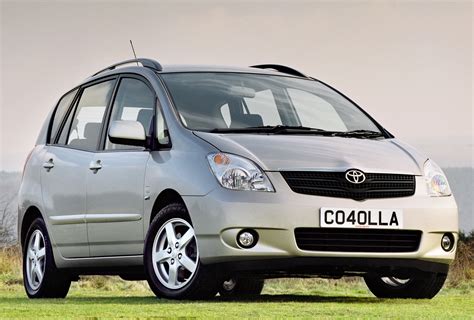 Toyota Corolla Verso 2002 frontale