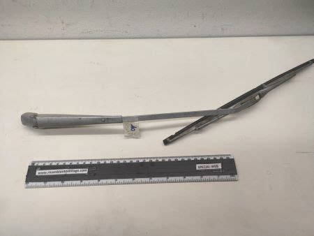 Dettaglio braccetto tergicristallo