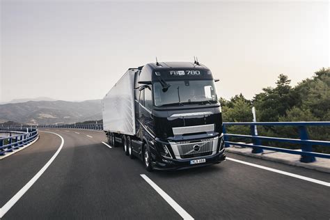 Volvo FH16 con carico eccezionale