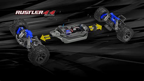 Traxxas Rustler 4x4 BL-2S Clipless in corsa su un terreno misto