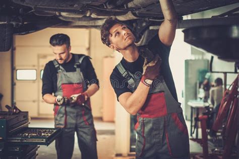 Professionisti auto al lavoro
