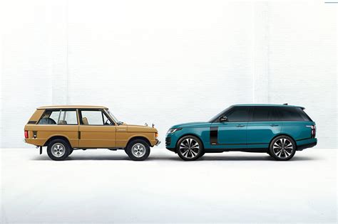 Range Rover al Louvre