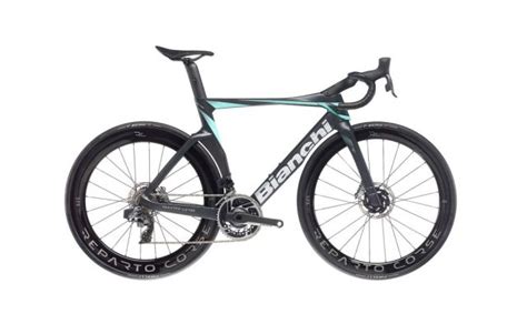 Bici da corsa Bianchi moderna con logo Reparto Corse