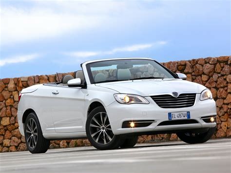 Lancia Flavia 2012 Vano Motore