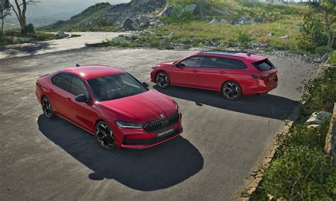Skoda Superb in fase di demolizione