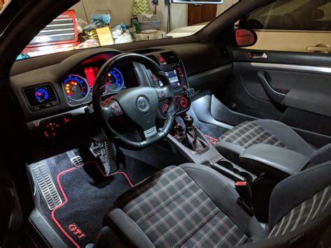 Interni Volkswagen Golf GTI Mk5