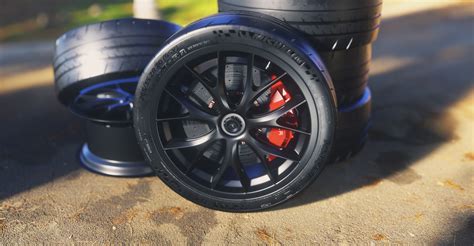 Pneumatici per auto sportive