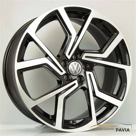 Volkswagen Polo Sport con cerchi Sebring