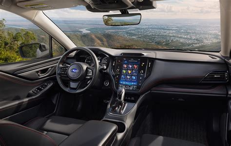 Interni moderni della Subaru Legacy