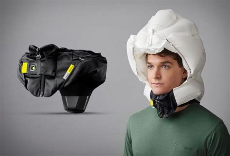Ciclista con casco airbag Hövding