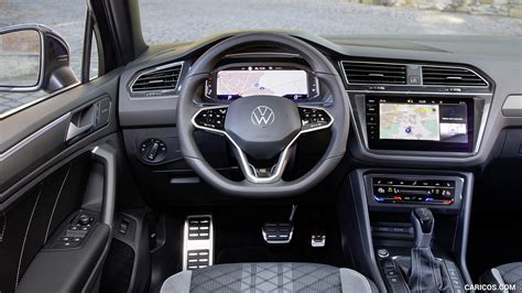 Interni Volkswagen Tiguan con Virtual Cockpit