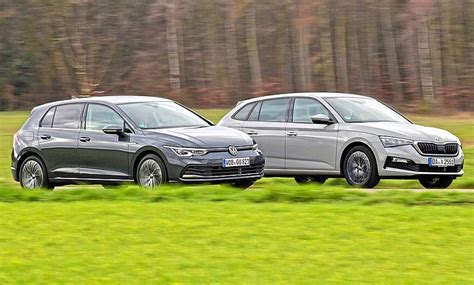 Skoda Scala e VW Golf affiancate