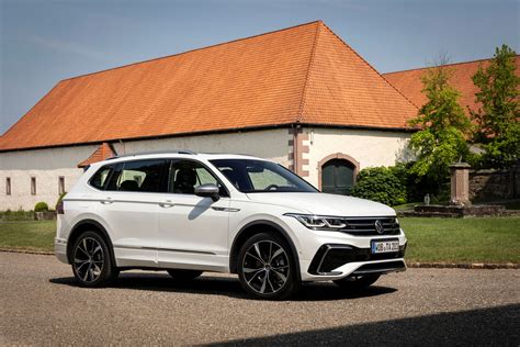 Volkswagen Tiguan Allspace R-Line esterna