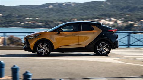 Toyota C-HR profilo
