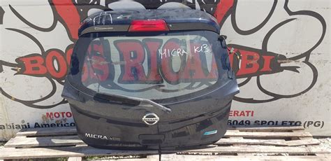 Nissan Micra 2003 - Vista posteriore con enfasi sul lunotto