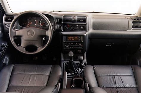 Opel Frontera 2002 interni