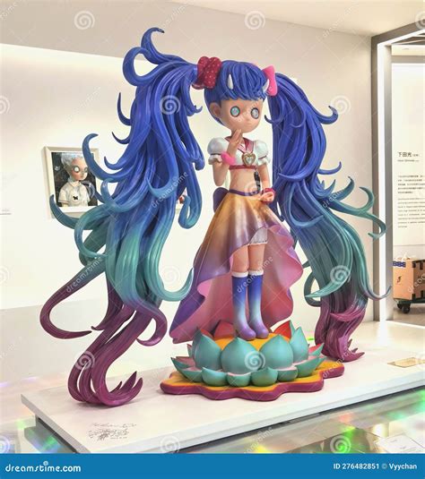 Scultura di auto a forma di cartone animato in fibra di vetro
