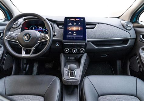 Interni Renault ZOE con selettore di marcia