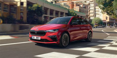 Dettaglio nero lucido sulla Škoda Scala Monte Carlo