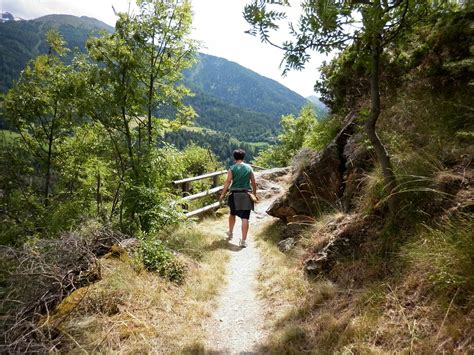 Sentiero di montagna ben segnalato