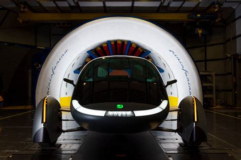 Design concettuale di AEV, il veicolo robotizzato solare