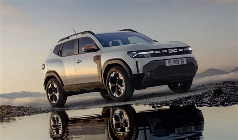 Dacia Duster con il nuovo logo Dacia Link