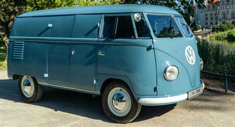 Volkswagen Transporter T1 su strada