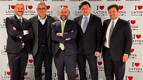 Facciata esterna della nuova Concessionaria Fiori a Latina