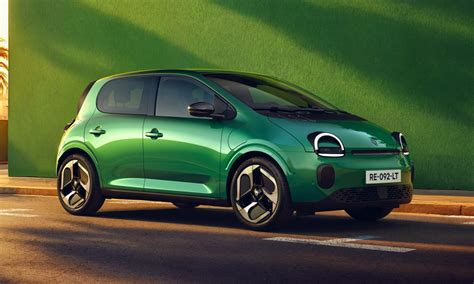 Renault Twingo III in ambiente urbano