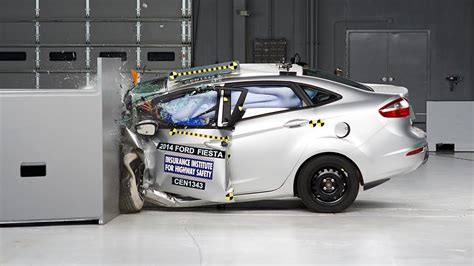 Ford Fiesta crash test laterale