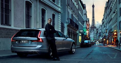 Zlatan Ibrahimovic e la Volvo V90 in uno spot pubblicitario
