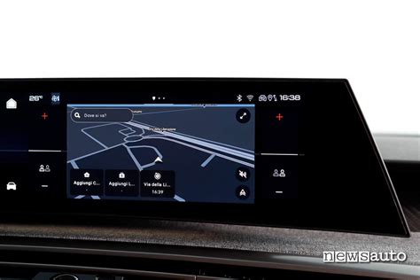 Cruscotto Peugeot 3008 con display panoramico