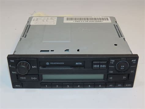 Foto cruscotto VW Passat B5 con autoradio di serie