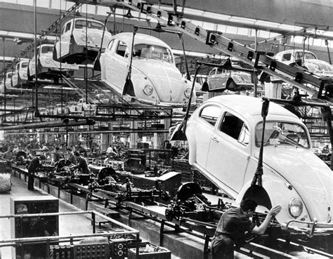 Fabbrica Volkswagen di Wolfsburg dopo la guerra