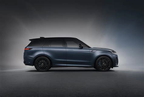 Range Rover Sport SV in azione