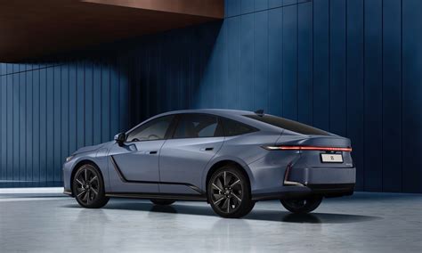 Lexus IS berlina e cabriolet