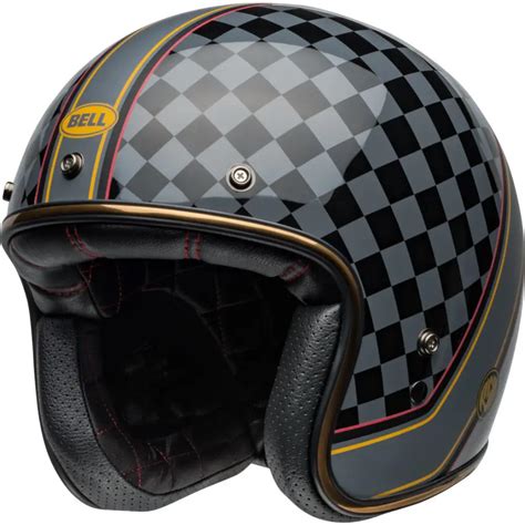 Casco Bell 500 in pista