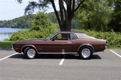 Ford Mustang Grande Coupé 1971 argento interni rossi