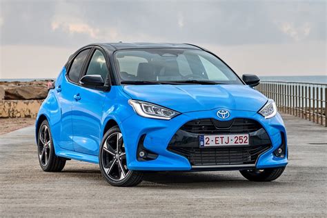 Toyota Yaris Hybrid esterno