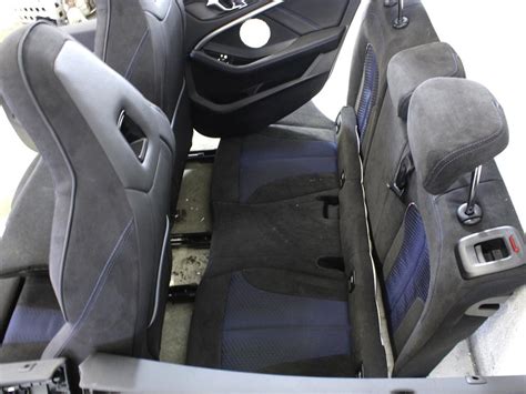Interni BMW Serie 1 F70 con sedili posteriori abbassati
