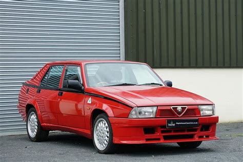 Alfa Romeo 75 Twin Spark in movimento