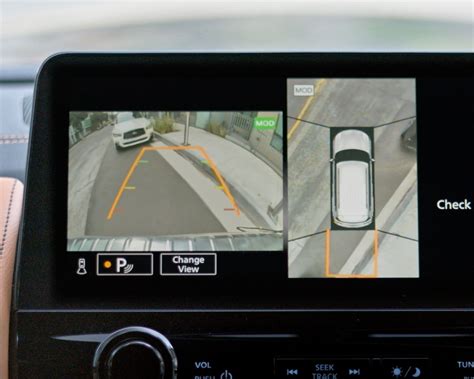Infografica sistema Around View Monitor con vista 3D