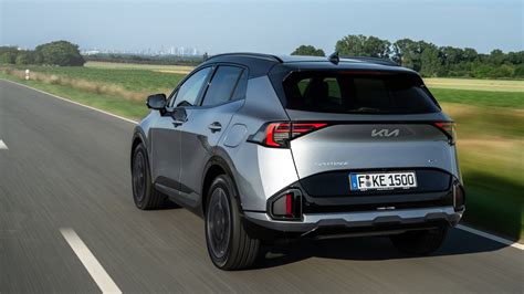 Schema che illustra le diverse opzioni di allestimento della Kia Sportage