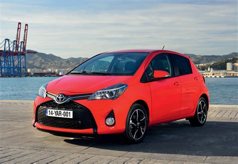 Toyota Yaris 2014 esterna restyling